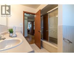 102 MARKSON Crescent - 19