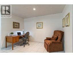 102 MARKSON Crescent - 31