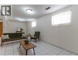 102 MARKSON Crescent - 33