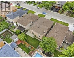 102 MARKSON Crescent - 37