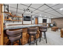 223 CARTER Avenue - 32