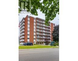 8 WOODMAN Drive UnitNo. 805 - 2