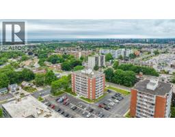 8 WOODMAN Drive UnitNo. 805 - 35