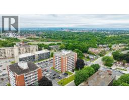 8 WOODMAN Drive UnitNo. 805 - 36