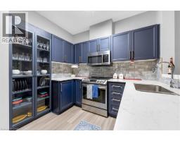 149 SILVERBIRCH Boulevard - 10