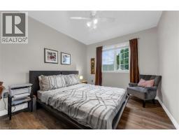 149 SILVERBIRCH Boulevard - 21