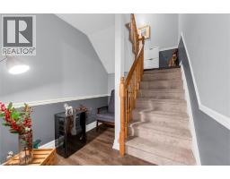 149 SILVERBIRCH Boulevard - 23