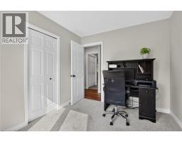 952 ROBINSON Road - 26