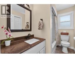 952 ROBINSON Road - 27
