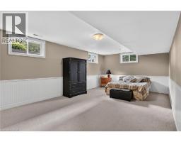 952 ROBINSON Road - 32