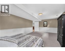 952 ROBINSON Road - 33
