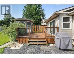952 ROBINSON Road - 40