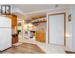 99 JOHN Street W - 25
