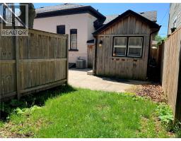 405 MACNAB Street N - 13