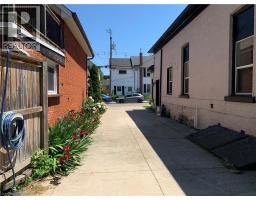 405 MACNAB Street N - 21
