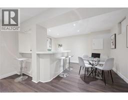 64 ALLEN Street W UnitNo. 1 - 33