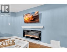 71 NEWPORT Lane - 34