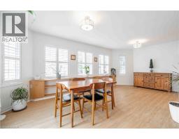 195 SILVERBIRCH Boulevard - 10