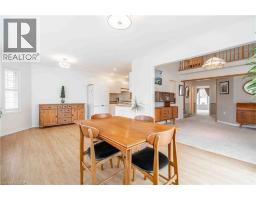 195 SILVERBIRCH Boulevard - 11