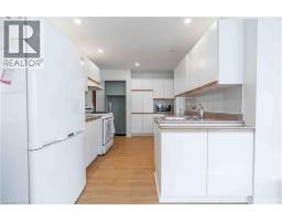 195 SILVERBIRCH Boulevard - 14