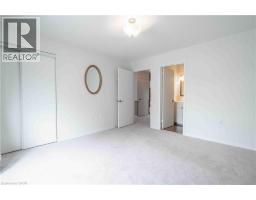 195 SILVERBIRCH Boulevard - 25