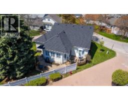 195 SILVERBIRCH Boulevard - 36