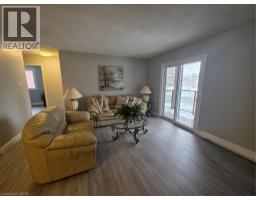 565 GREENFIELD Avenue UnitNo. 106 - 13