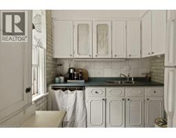 111 SPADINA Avenue - 25