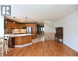 121 FOXBOROUGH Drive - 16