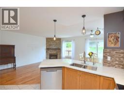 121 FOXBOROUGH Drive - 24