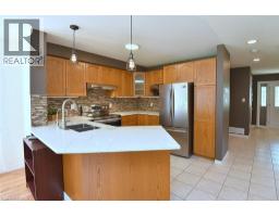 121 FOXBOROUGH Drive - 25