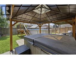 44 SPRINGWOOD Drive - 41