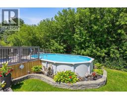 40 MAICH Crescent - 36