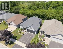 40 MAICH Crescent - 38