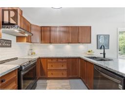 40 MAICH Crescent - 8
