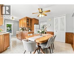 327 GRANGEWOOD Drive - 12