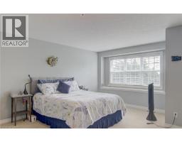 6 EDWARDS Street - 12