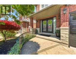 160 WILLS Crescent - 3