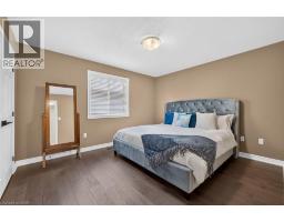 160 WILLS Crescent - 32
