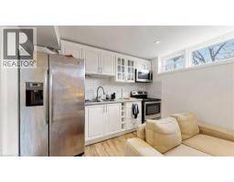 33 NEAPOLITAN Drive - 39