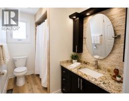 172 HIGHLAND Road W - 12