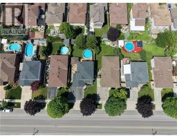 172 HIGHLAND Road W - 31
