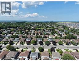 172 HIGHLAND Road W - 32