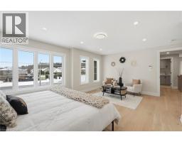 7 BARTLETT Avenue - 29
