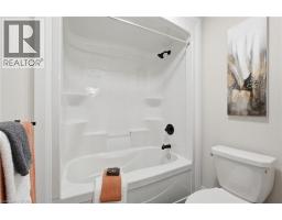7 BARTLETT Avenue - 35