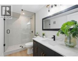 7 BARTLETT Avenue - 40