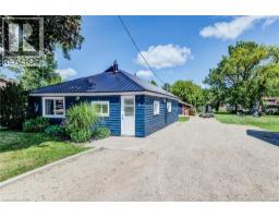 14 MADDISON Street E - 1