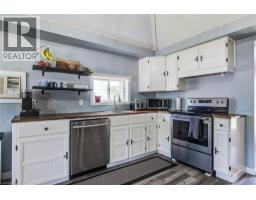 14 MADDISON Street E - 13