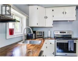 14 MADDISON Street E - 14