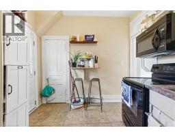 30 ONTARIO Avenue - 32